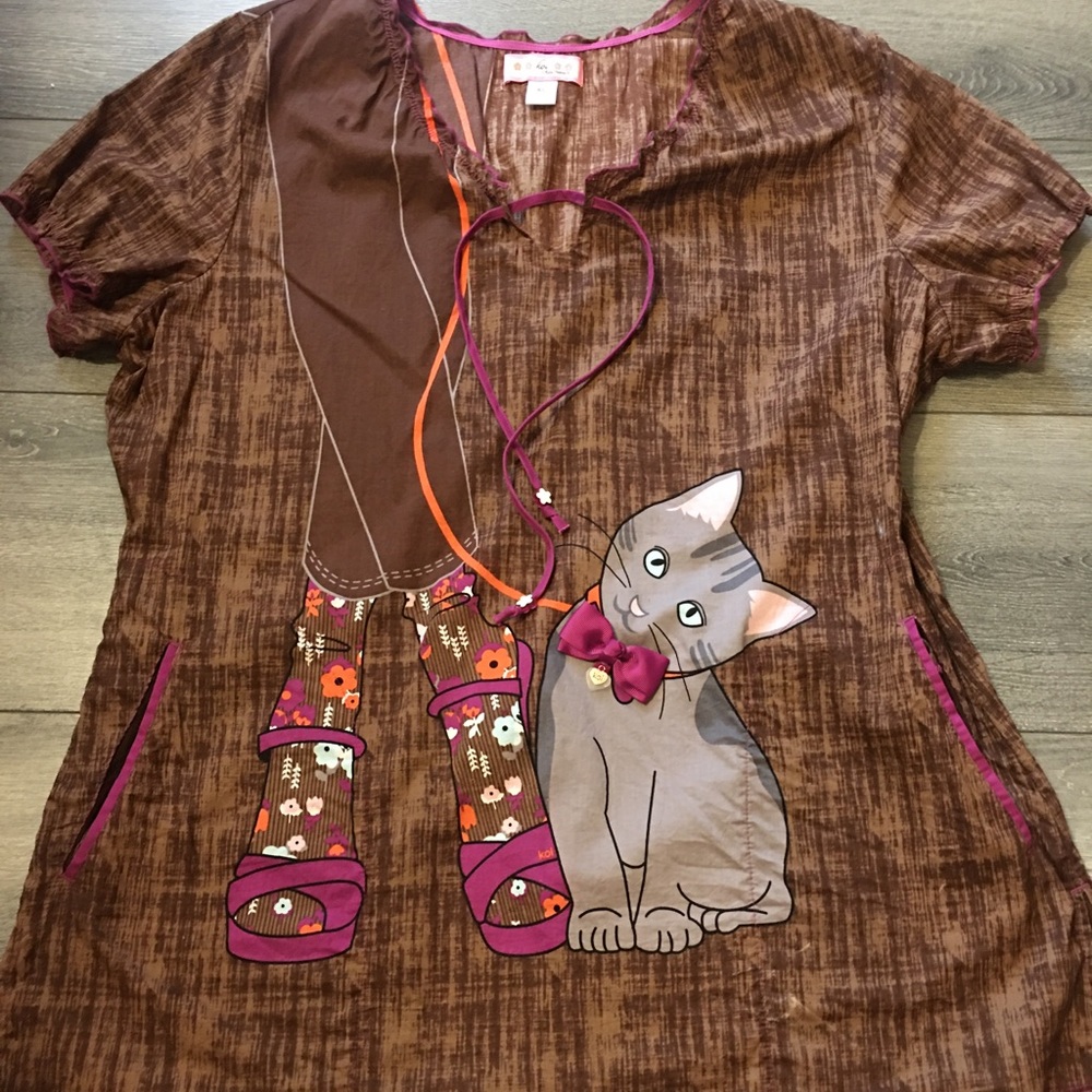 Koi scrub top